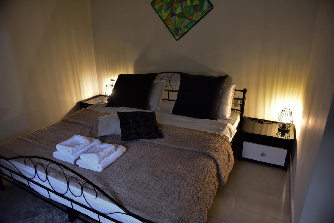 Flh - A&M Central Studio Apartment Sibiu Ngoại thất bức ảnh